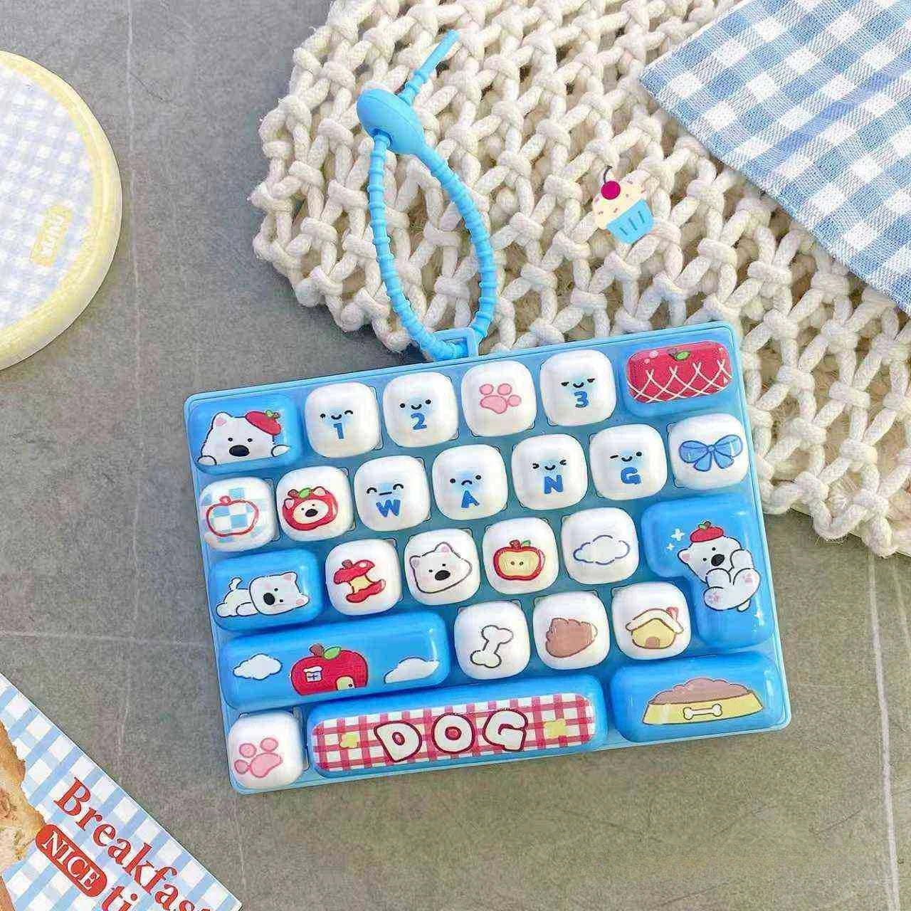 Silicone 26 Key Press Button Fidget Bag Charm Keychain Stress Relief Decompression Keyboard Keyring for Family Party Adults Kids