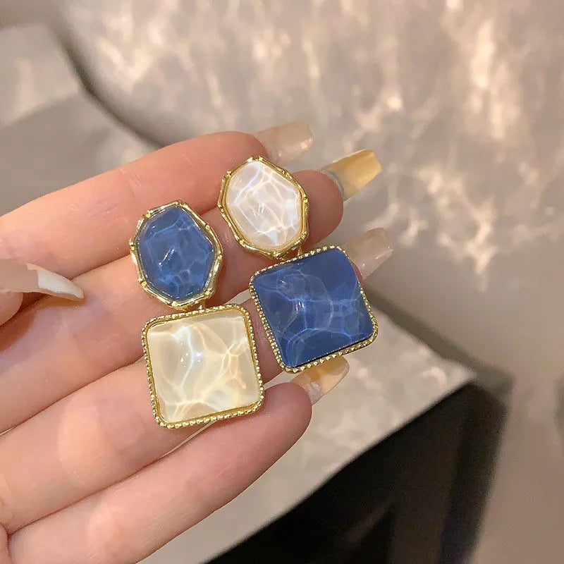 Fashion Asymmetric Blue Square  Drop Earrings For Women Rhinestone Water Ripple Charms Pendant Earrings Designed Jewelry Gifts