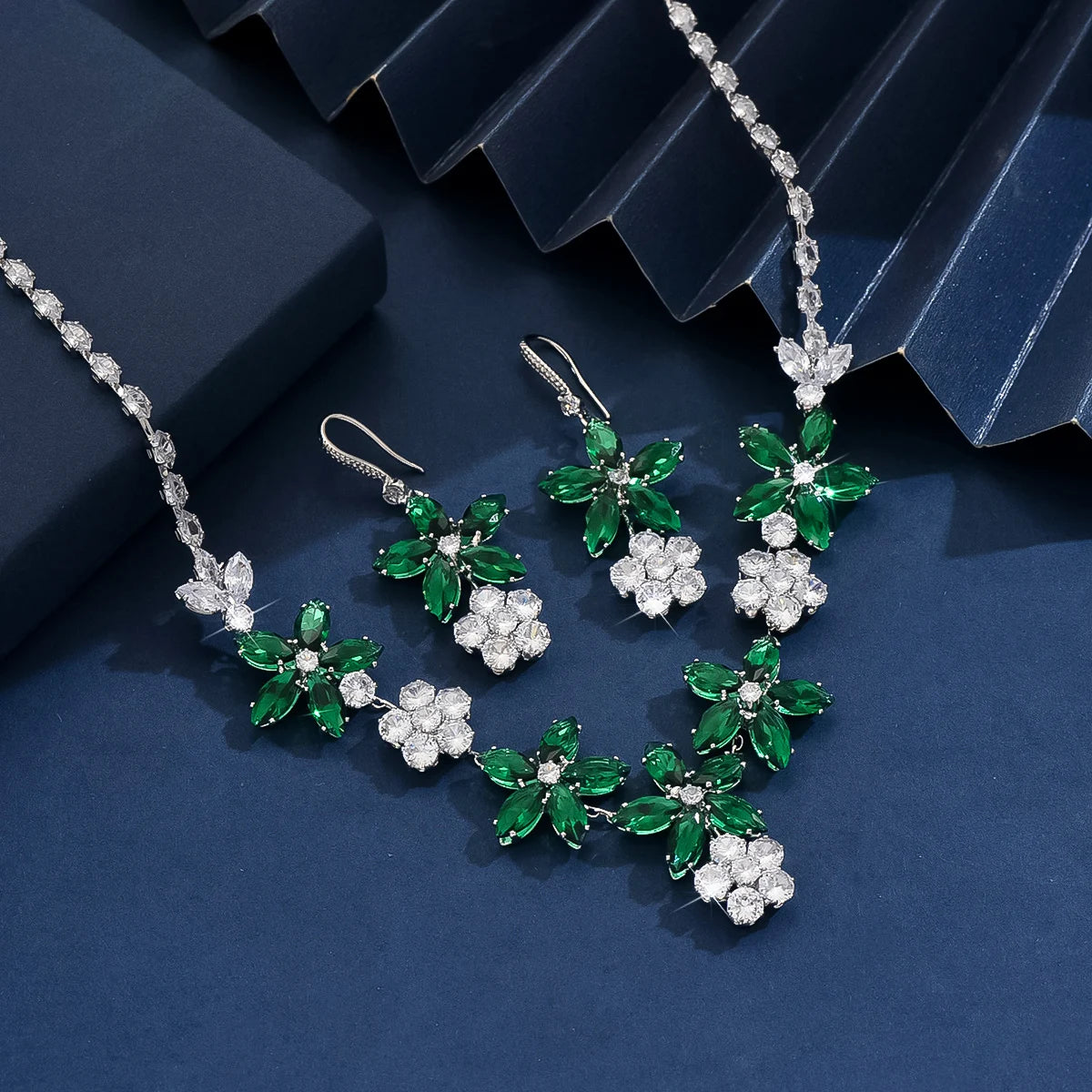3PC Women's Fashion Zircon Series Green Flower Necklace Earrings Jewelry Set Suitable for Wedding, Party, Festival Gifts-8581
