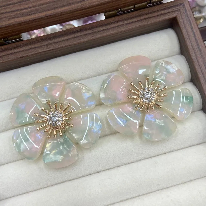 Gradient Resin Flowers Stud Earrings for Women Sweet Summer Jewelry Gift Vintage Korean Fashion Elegant Aretes De Mujer