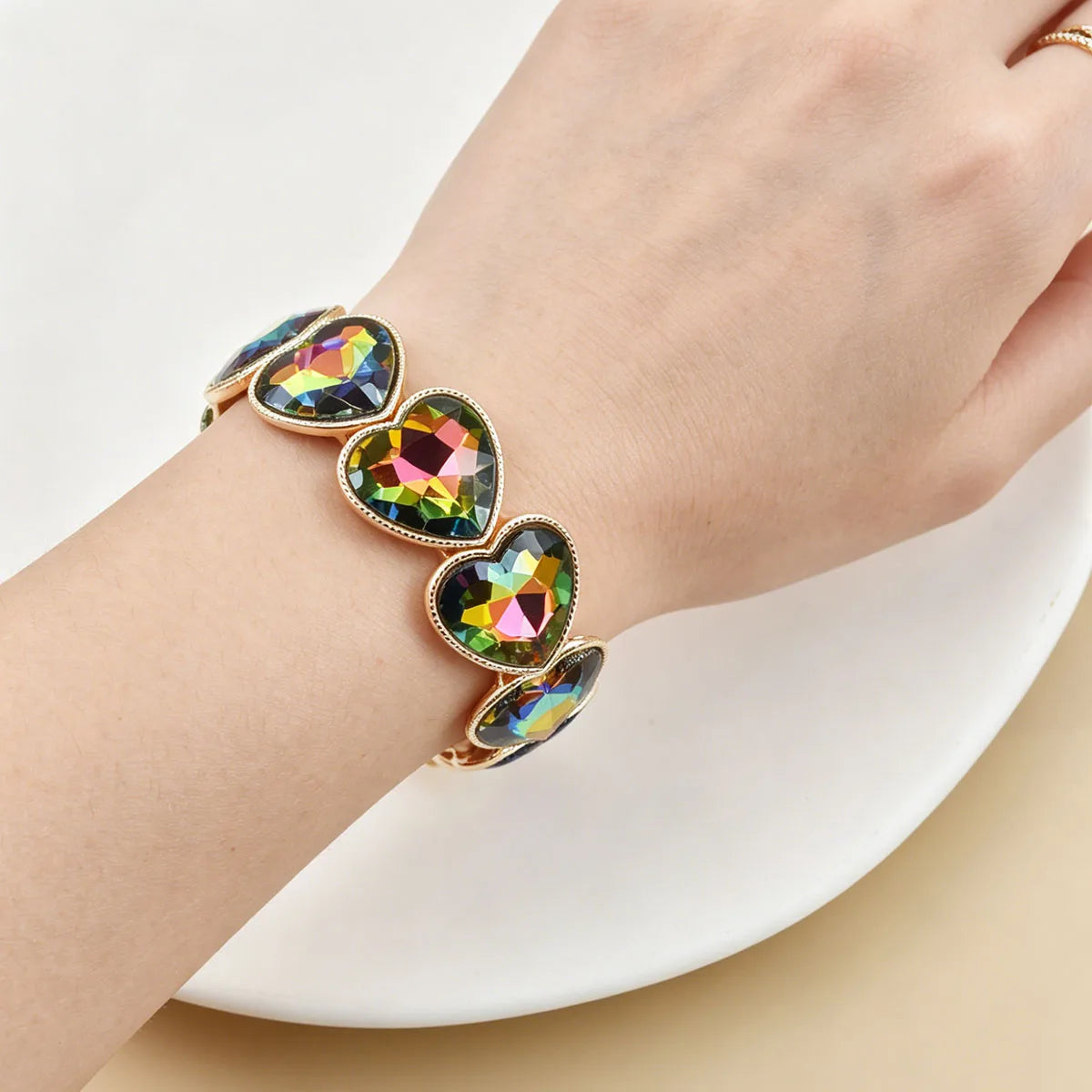 2026 New fashion crystal Women bracelet geometry thread red white blue charms elastic band heart shaped glass Atmospheric Love