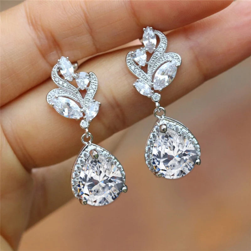 Huitan Gorgeous Women's Drop Earrings with Green Teardrop Cubic Zirconia Elegant Female Earring Anniversary Gift Fashion Jewelry