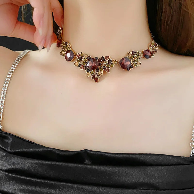 Unique Design Square Leaf Earrings Choker Nacklace for Women Light High-end Red Rhinestone Jewelry Sets Anniversary Gift H