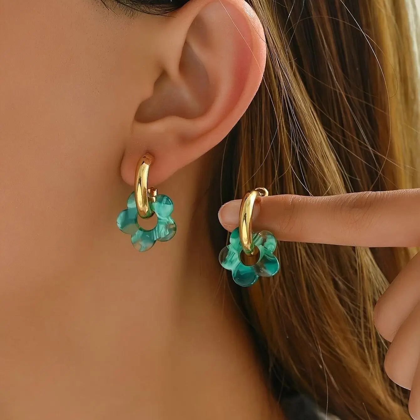Acrylic Gradient Dopamine Flower Earrings, Female Niche Design, Light Luxury Temperament, Elegant and Versatile Earrings