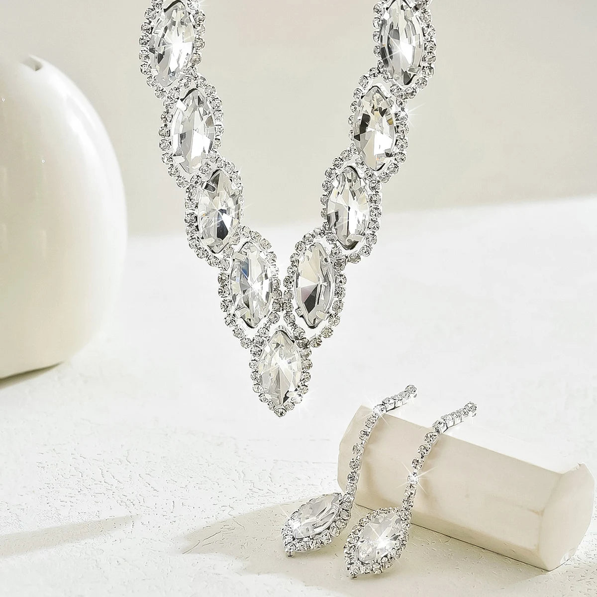 Advanced Versatile Crystal Necklace Earrings Two Piece Set Bridal Wedding Party Vacation Travel Versatile Accessories