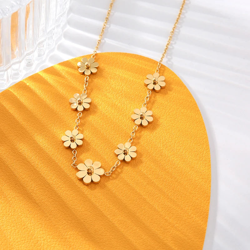 EILIECK 316L Stainless Steel Cute Little Flower Necklace For Women High Quality 18 K Gold-Plated Jewelry Geometric Choker Collar