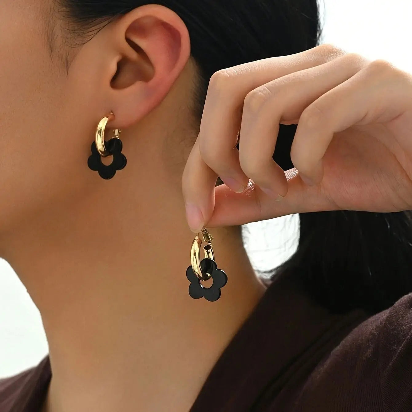 Acrylic Gradient Dopamine Flower Earrings, Female Niche Design, Light Luxury Temperament, Elegant and Versatile Earrings