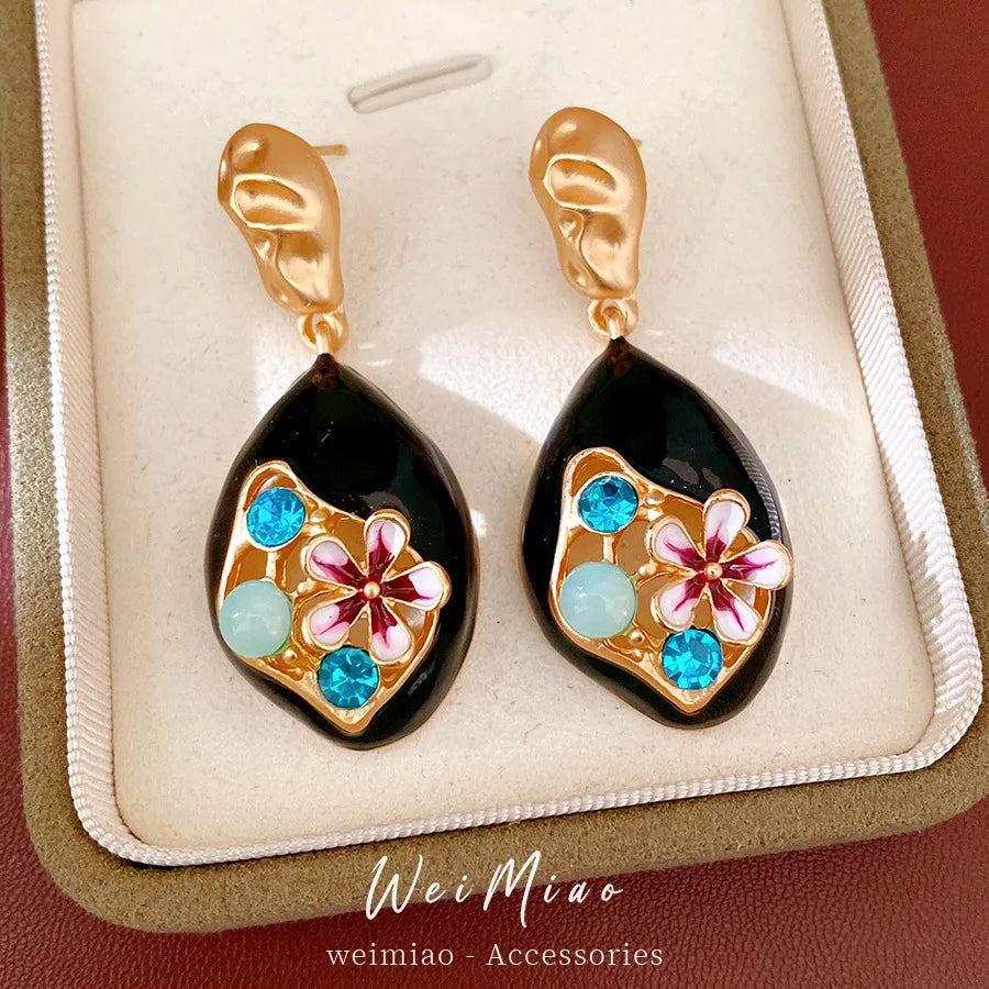 Vintage Rhinestone Enamel Flower Long Earrings Retro Style Light Luxury High Grade Exquisite Elegant Ear Jewelry for Women