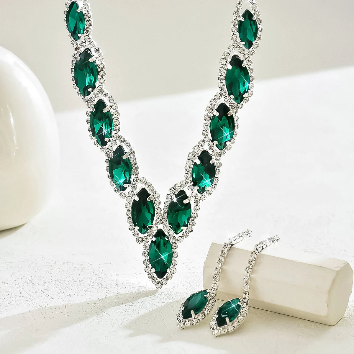 Advanced Versatile Crystal Necklace Earrings Two Piece Set Bridal Wedding Party Vacation Travel Versatile Accessories