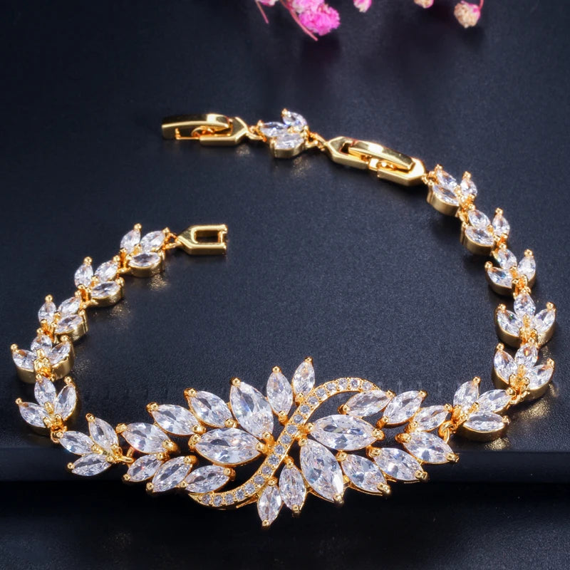 ThreeGraces Luxury Shiny Blue Zirconia Bridal Wedding Bracelet for Women Fashion Elegant Banquet Evening Party Jewelry BR304