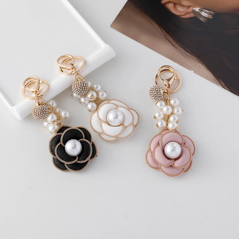 Boutique French Fragrant Breeze Pearl Perfume Chain Camellia Flower Keychain Car Key Bag Charm Women Girl Keyring Gift Jewelry