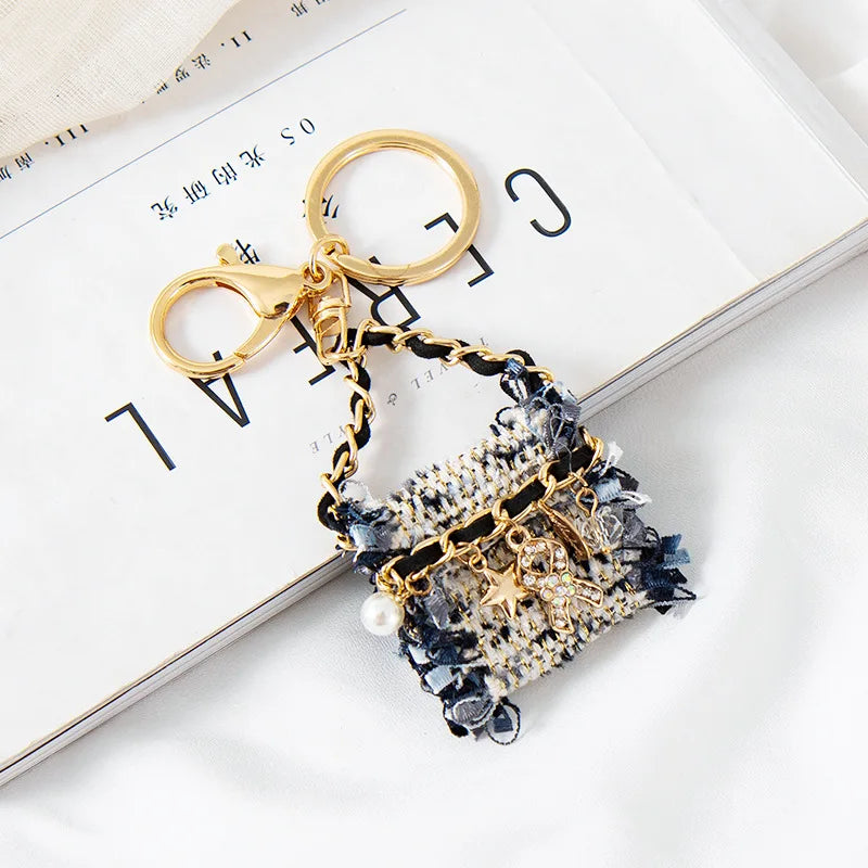 Luxury woman jewelry Pearl alloy bag pendant keychains ring bow tie pendant keychain accessories Key Chain for bags