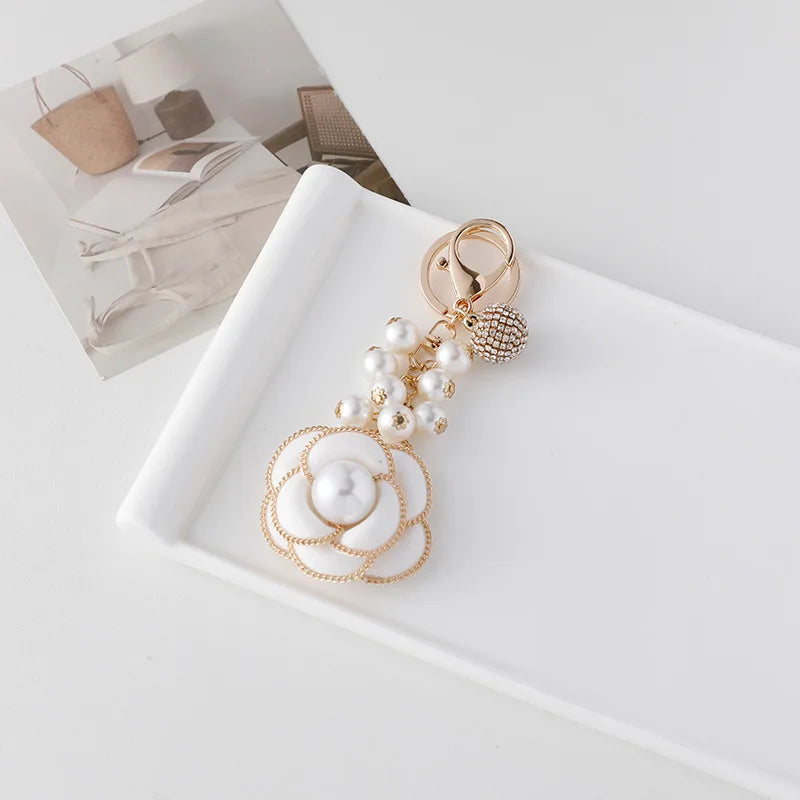 Boutique French Fragrant Breeze Pearl Perfume Chain Camellia Flower Keychain Car Key Bag Charm Women Girl Keyring Gift Jewelry