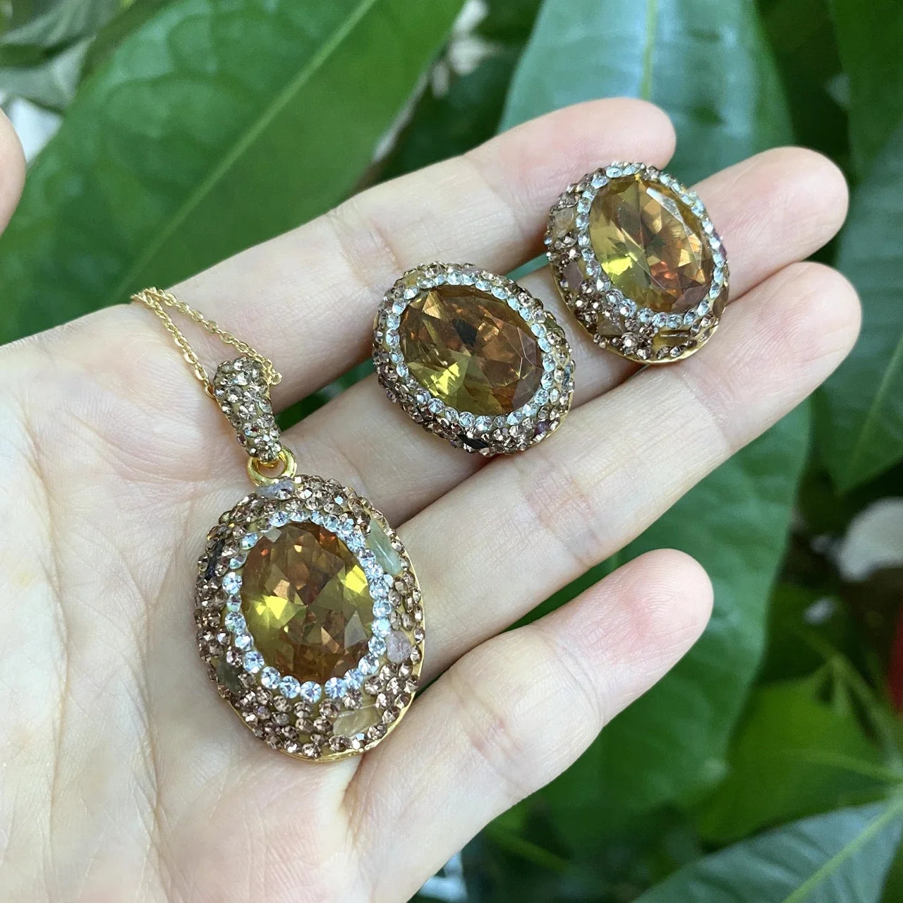 Unique Sudan Stone Crystal Charm Necklace Stud Earring Set Sultanite Color Change Tourmaline Waterdrop Zultanite Jewelry Sets