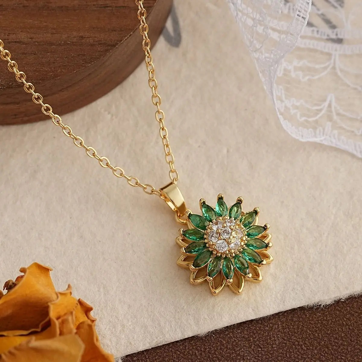 Light Luxury Rotatable Sunflower Necklace with Stylish Design, Simple and Trendy Sunflower Micro Inlaid Zircon Titanium Steel Ch
