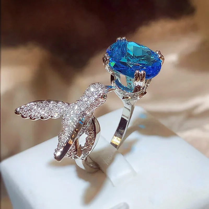 Creative Colored Gemstone Women Ring Simulating St. Mary's Aquamarine Hummingbird Ring 925 Stamp Wedding Party Fashion Jewellery