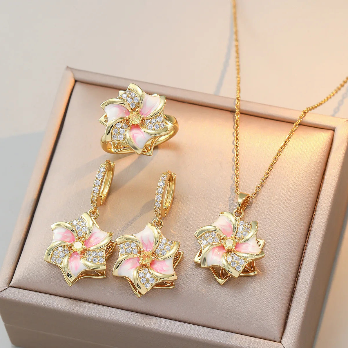 Rotatable Flower Cubic Zircon necklace, light luxury and high-end slightly Stainless Steel clavicle chain Relief jewelry