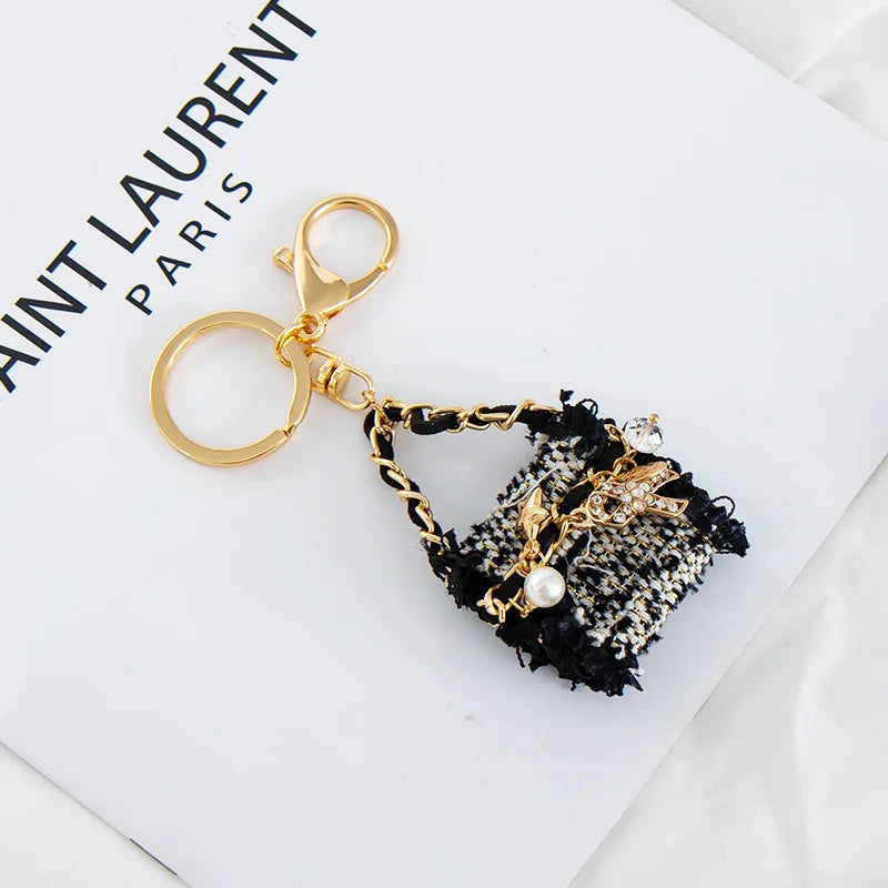 Luxury woman jewelry Pearl alloy bag pendant keychains ring bow tie pendant keychain accessories Key Chain for bags