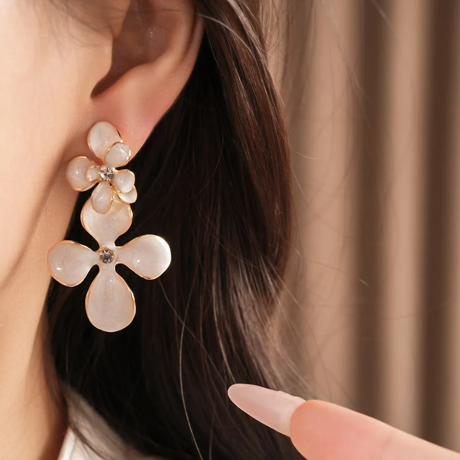 Double Layered Smudging Enamel Flower Drop Earrings for Women Vintage Shiny Rhinestones Dangle Earring Dating Party Jewelry N