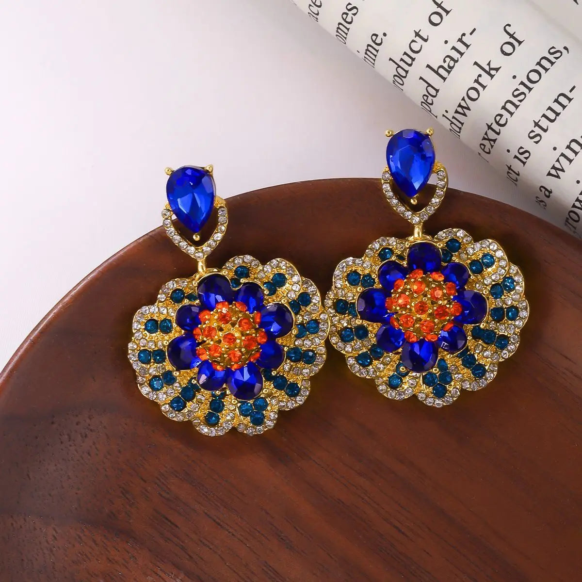 Fashionable zircon blue flower earrings, French style light luxury high-end earrings, elegant temperament, personalized earrings
