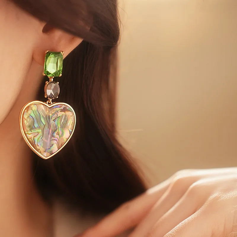 Mediaeval Inlaid Rhinestone Dangle Earrings Heart-shaped Rendering Acrylic Earrings Fashion Exquisite Woman Wedding Jewelry K1
