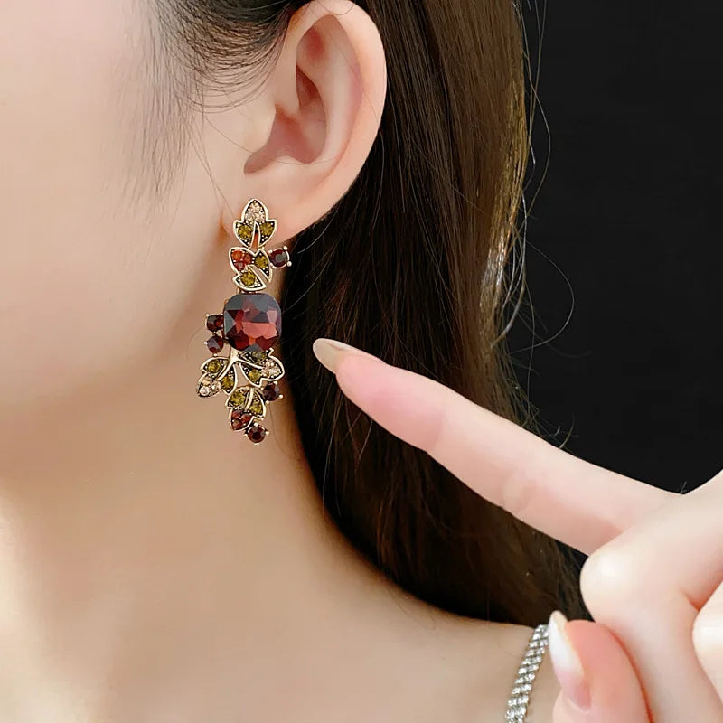 Unique Design Square Leaf Earrings Choker Nacklace for Women Light High-end Red Rhinestone Jewelry Sets Anniversary Gift H