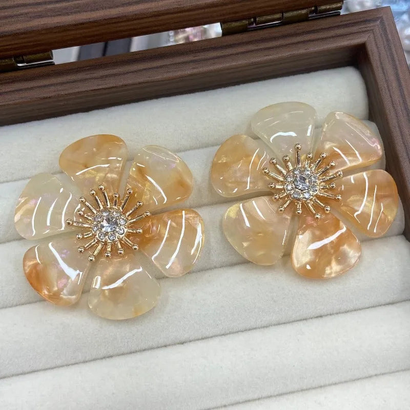 Gradient Resin Flowers Stud Earrings for Women Sweet Summer Jewelry Gift Vintage Korean Fashion Elegant Aretes De Mujer