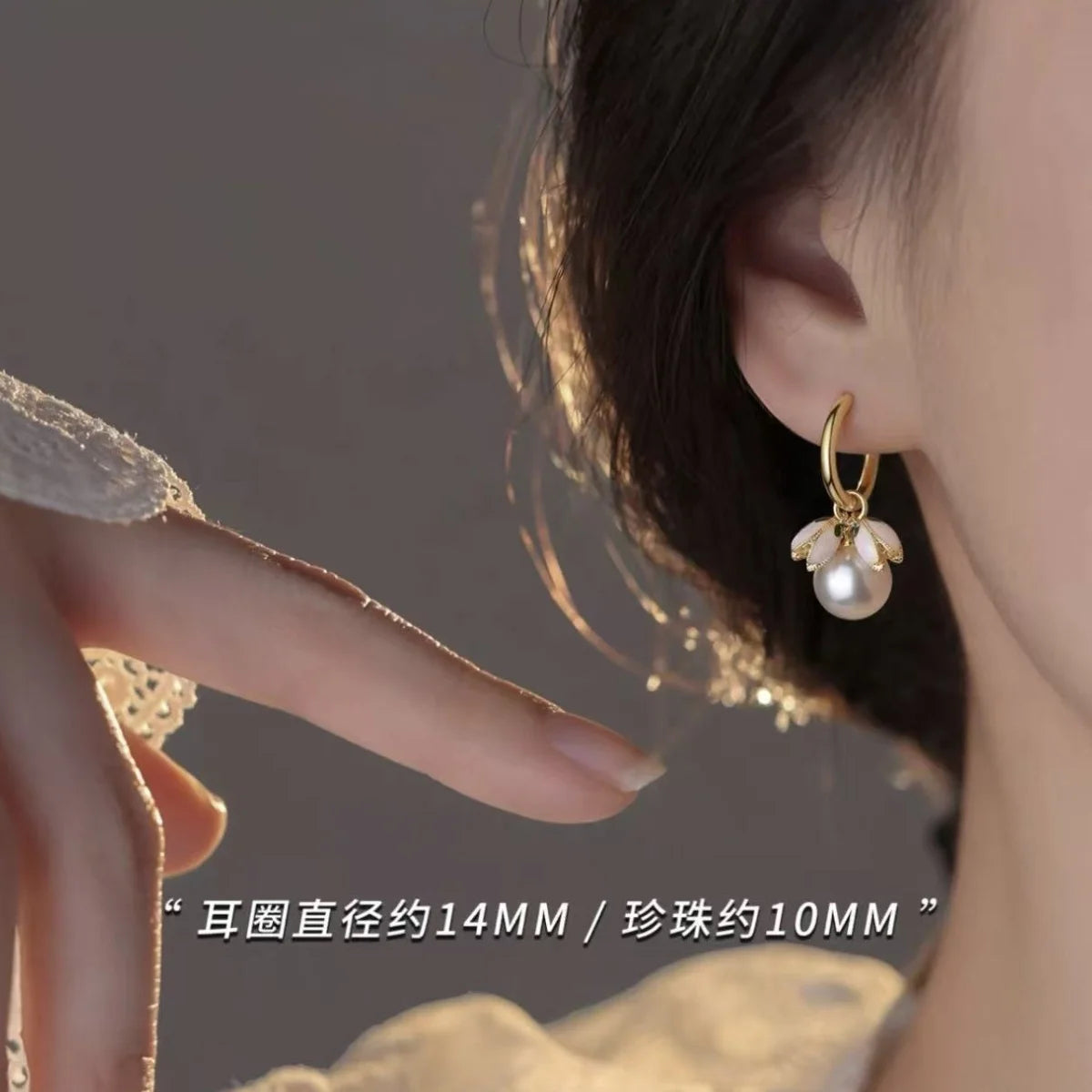 Small Flower Luxury Charm Female Round White Pearl Stud Earrings Rose Gold Color Wedding Jewelry For Women