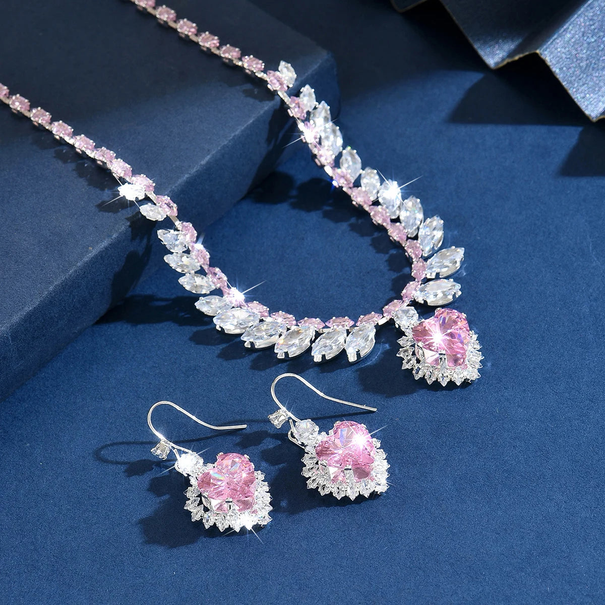 Cross Border Luxury Fashion Leaf Love Zircon Necklace Earring Set, Trendy and High-End Versatile Necklace Set with Accessories