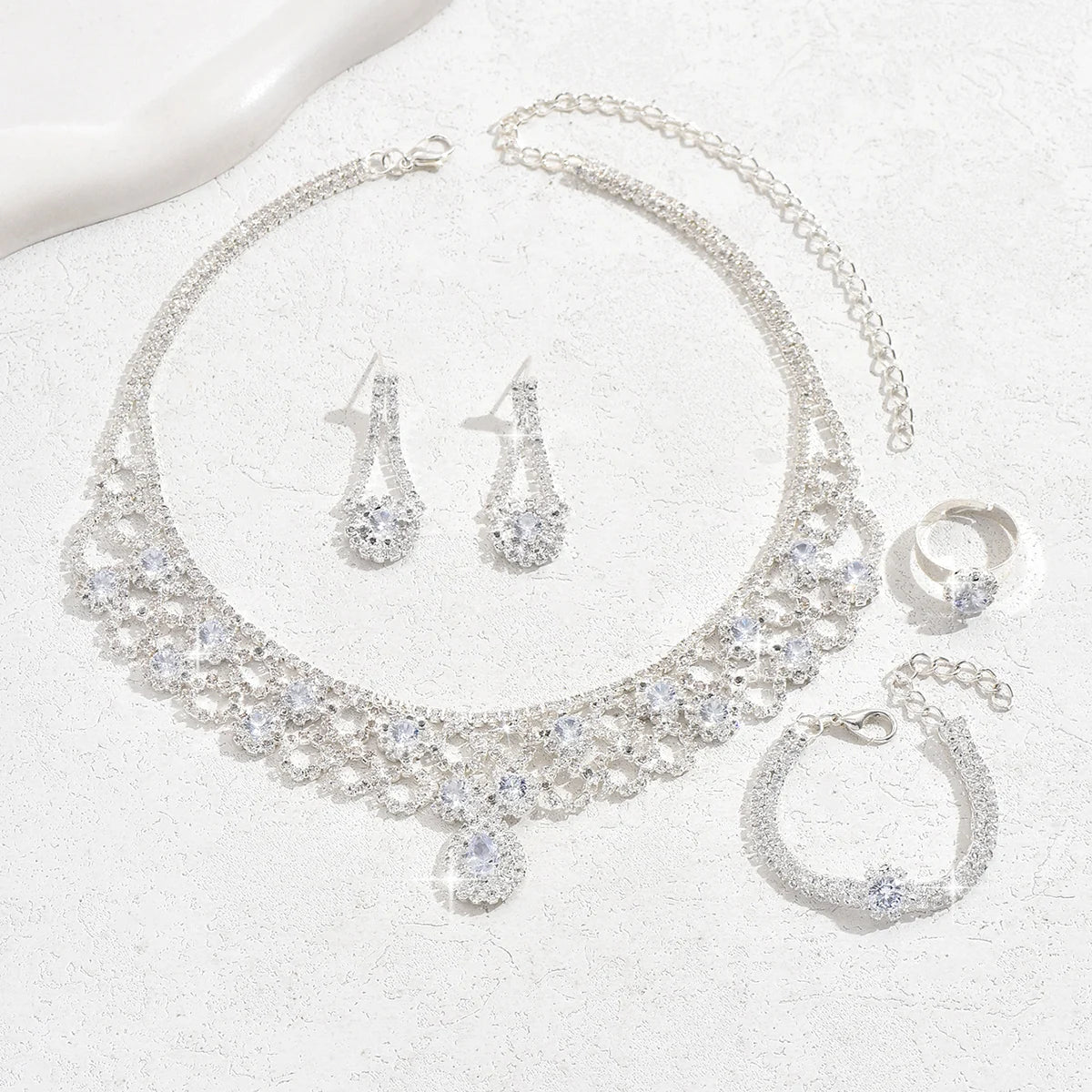 Fashionable and Exquisite Claw Chain Design Water Droplet Jewelry Set, Light Luxury Retro High-End Jewelry Set for Women