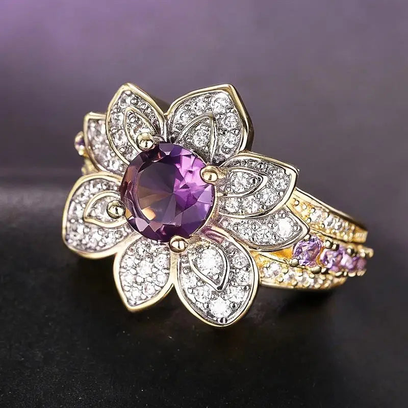 Huitan Gorgeous Flower Shaped Women Ring Inlaid Brilliant Purple Cubic Zirconia Fashion Wedding Party Luxury Accessories Jewelry