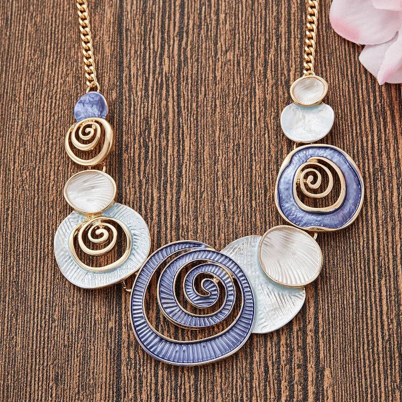 Vintage Painting Oil Hollow Necklace Fashionable Versatile Women's Conch Neck Chain Necklace Elegant Jewelry Necklace for Women