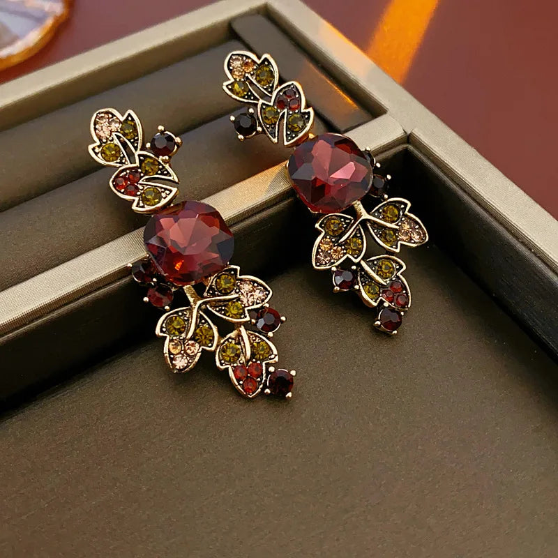 Unique Design Square Leaf Earrings Choker Nacklace for Women Light High-end Red Rhinestone Jewelry Sets Anniversary Gift H