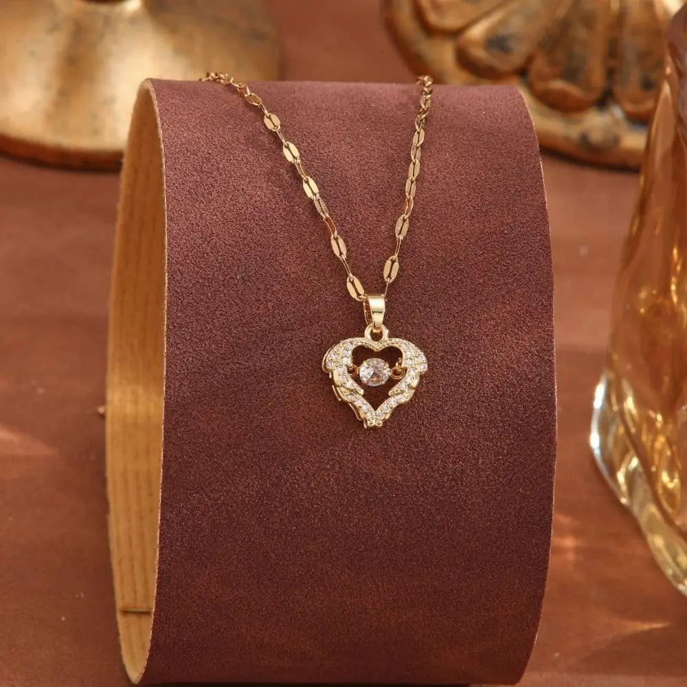 Japanese and Korean style love soul dynamic ocean heart, internet famous collarbone chain, new pendant design, titanium steel ch