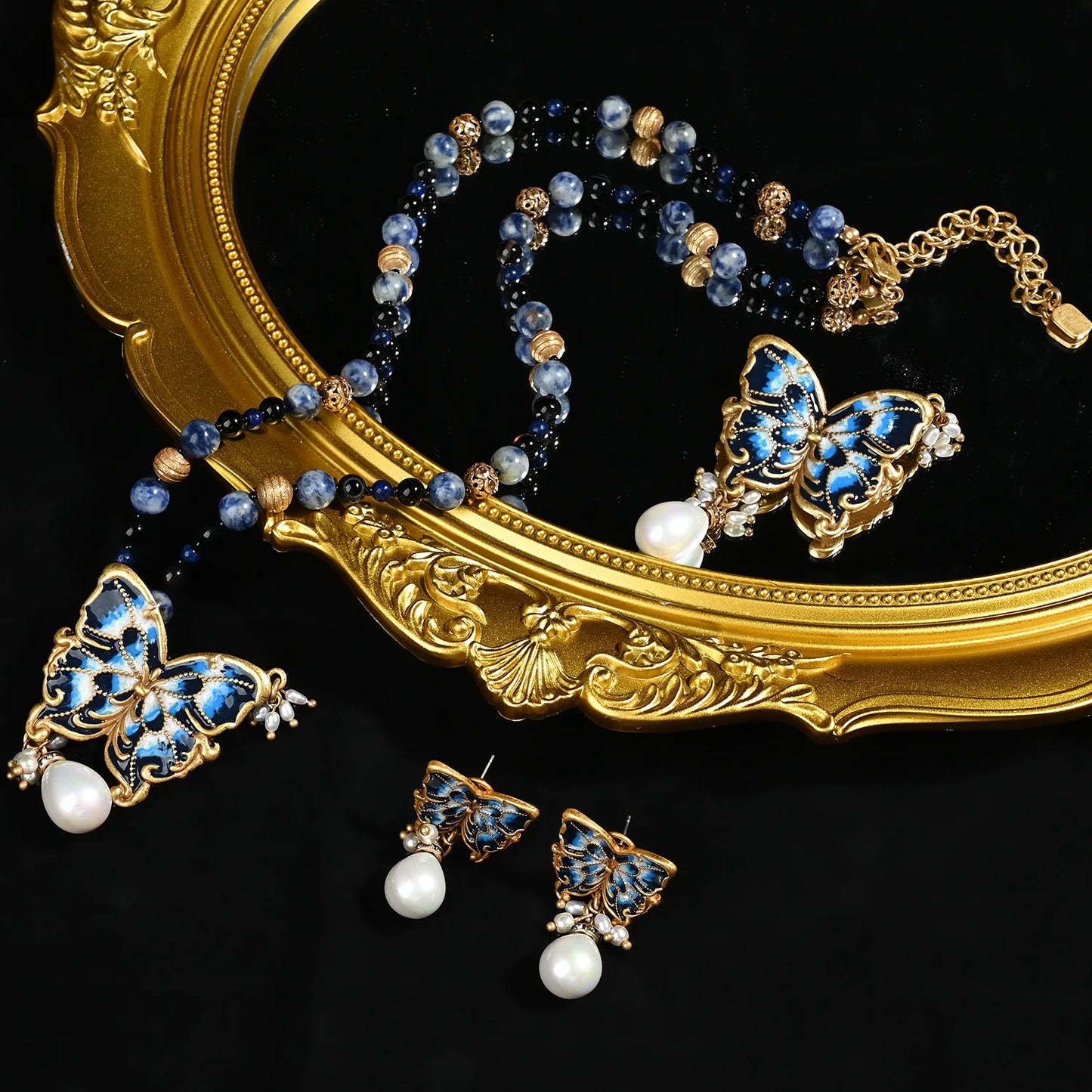 Butterfly Earrings for Women Pearls Autumn Winter Vintage Palace Style Jewelry Light Luxury Elegant Versatile Aretes De Mujer