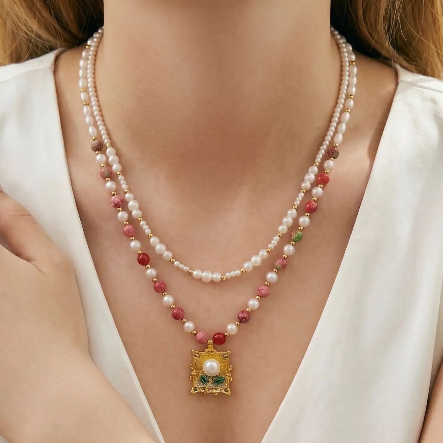 Original pink natural round stone bead necklace, fashionable and high-end, colorful double-layer stacked bead collarbone chain g