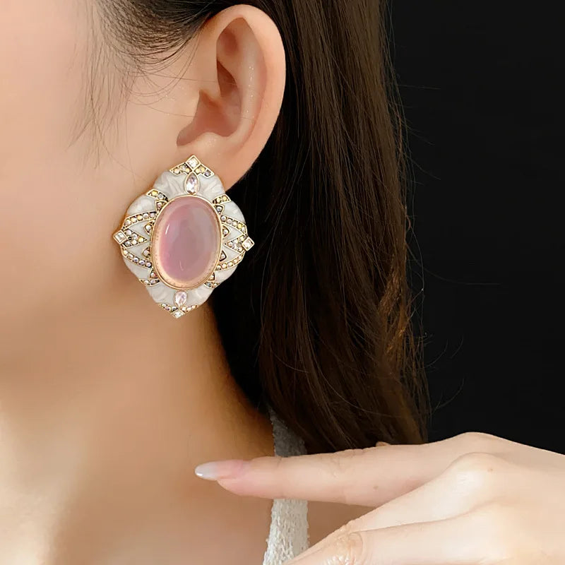 Rhombus Inlaid Rhinestone Stud Earrings Woman Retro Temperament Oval Pink Resin Earrings Exquisite Charms Banquet Jewelry K