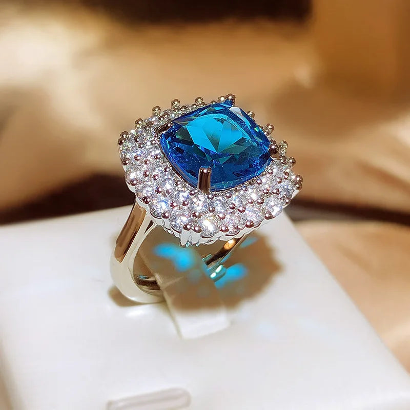 New Vintage Temperament Ring Female Simulation Full Diamond Sapphire Ring Party Birthday Jewelry Gift Wholesale