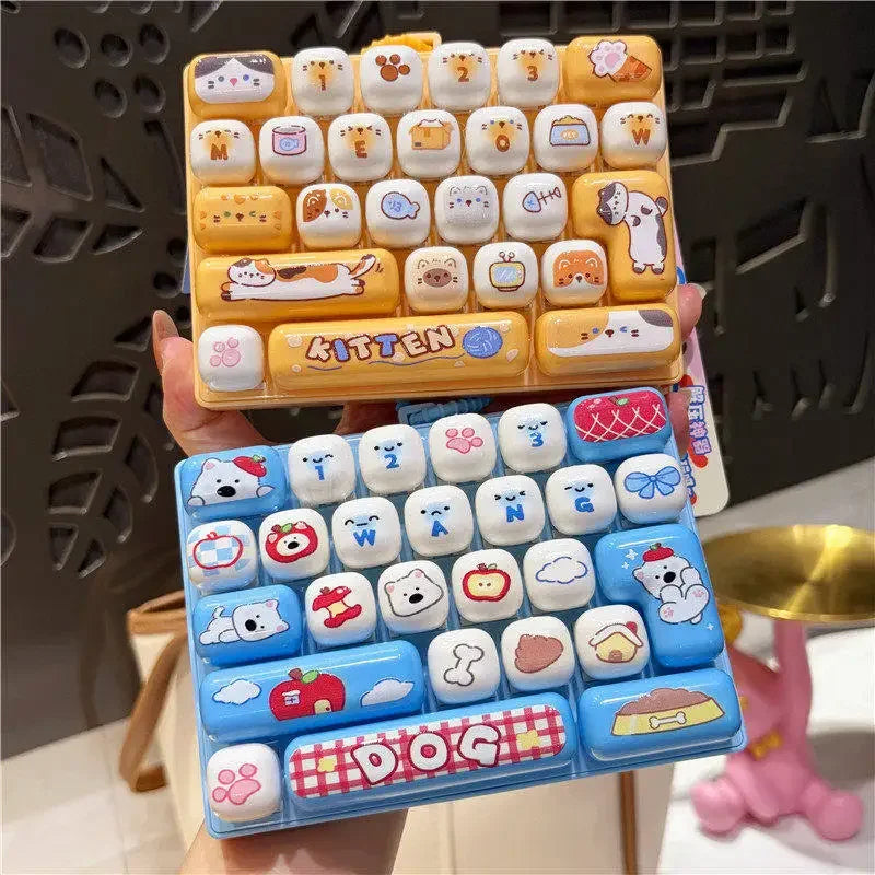 Silicone 26 Key Press Button Fidget Bag Charm Keychain Stress Relief Decompression Keyboard Keyring for Family Party Adults Kids
