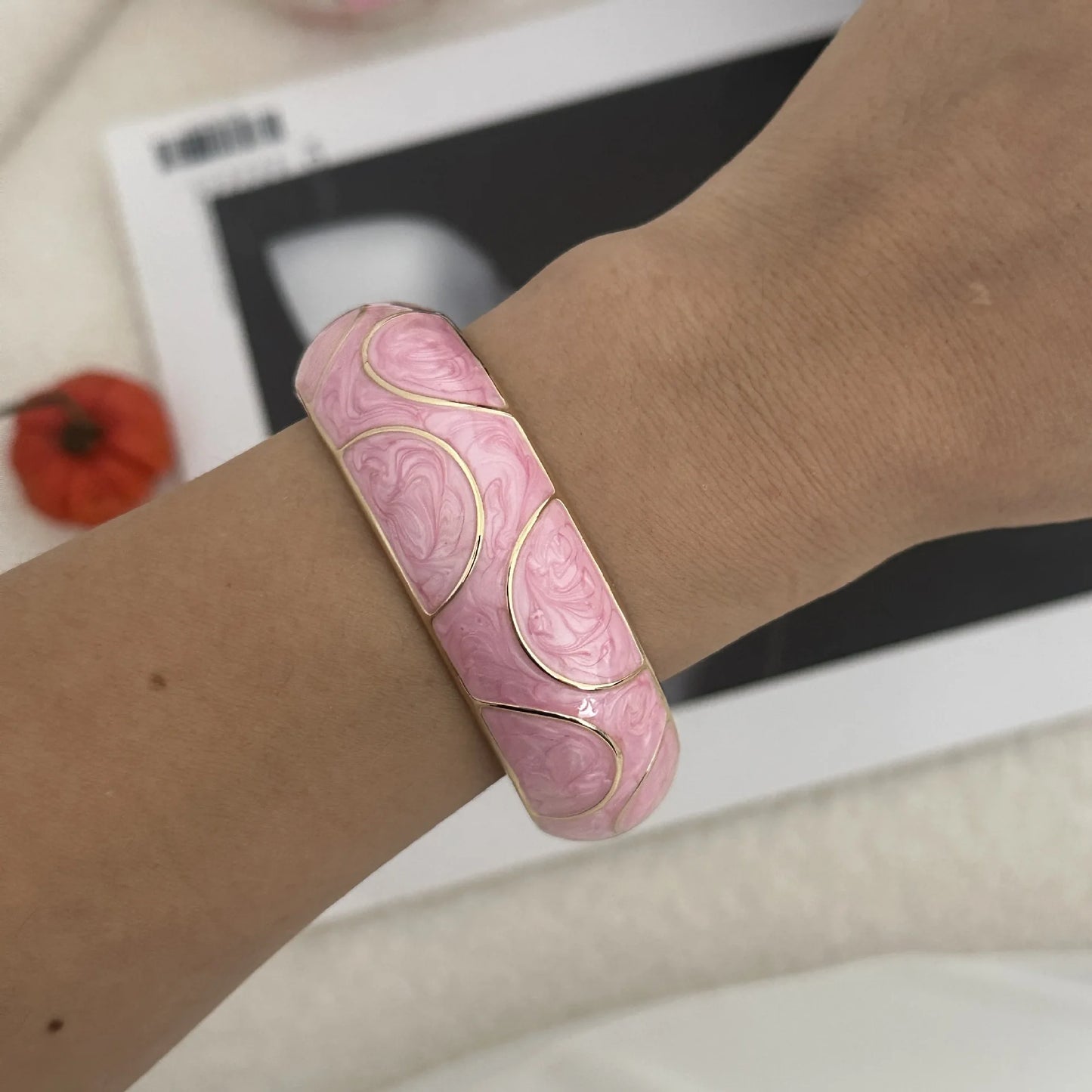 KMVEXO 3 Style Exaggeration Pink Imitation Enamaled Metal Bangles Simple Design Trendy Women's Jewelry Rhinestone Bracelets