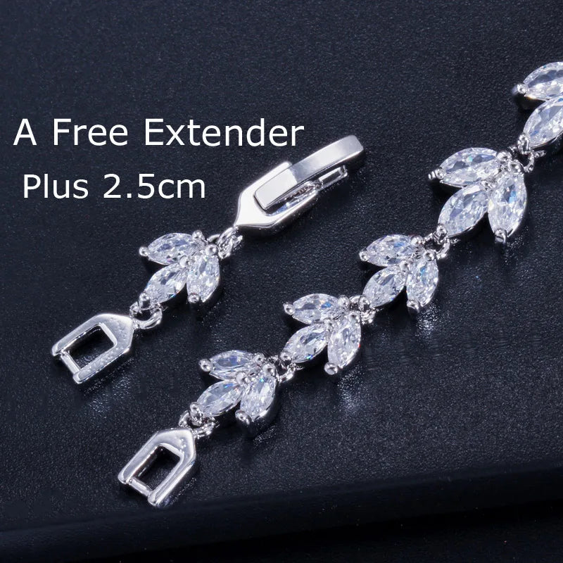 ThreeGraces Luxury Shiny Blue Zirconia Bridal Wedding Bracelet for Women Fashion Elegant Banquet Evening Party Jewelry BR304