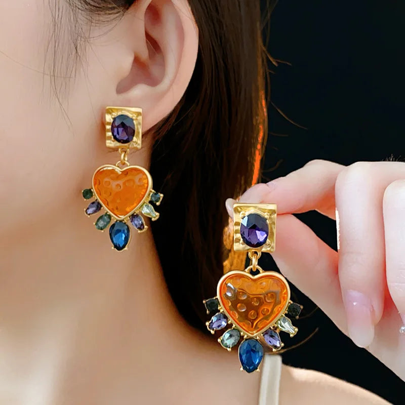 Vintage Silver Needle Earrings for Women Light Luxury Oval Love Stud Inlaid Rhinestone Drop Earring Luxury Designer Jewelry