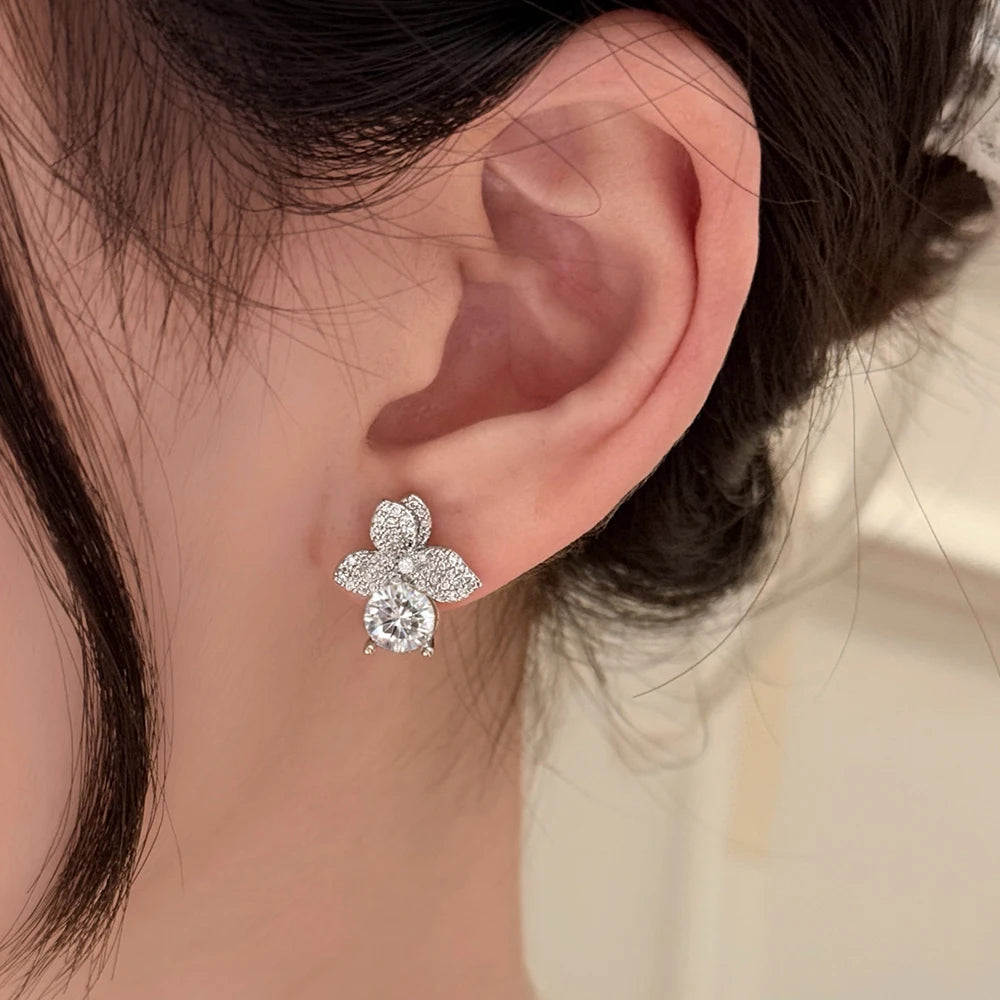 4cttw Flower Moissanite Diamond Stud Earring for Women 925 Sterling Silver Wedding Jewelry Elegant Earrings With GRA Certified