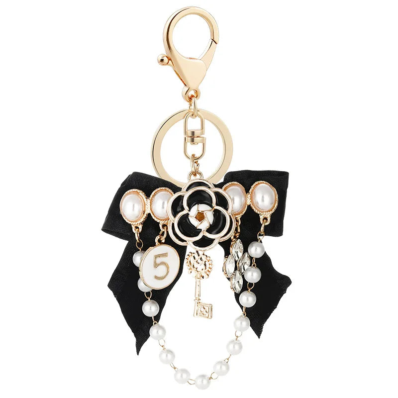 Luxury woman jewelry Pearl alloy bag pendant keychains ring bow tie pendant keychain accessories Key Chain for bags