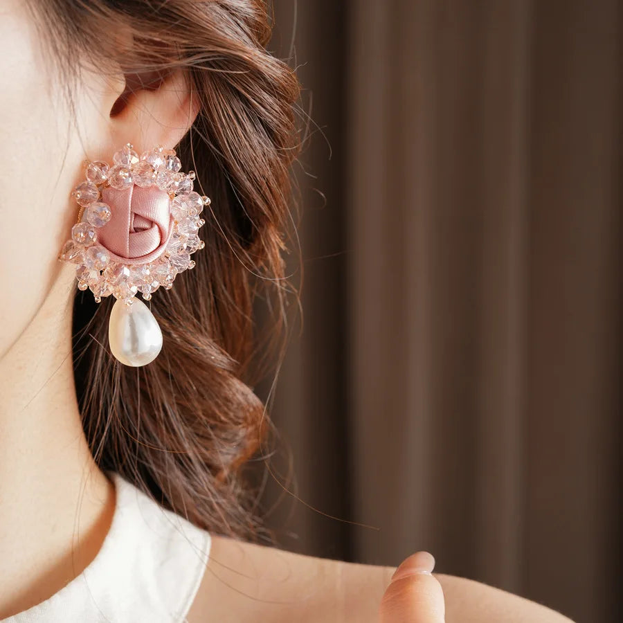 Flower Water Drop Pearl Earrings for Women 2025 French Retro Sweet Drop Earring High-end Fashion Luxury Designer Jewelry