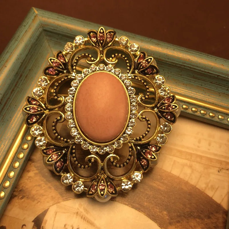 NISHIZAWA Geometric Brooches for Women Palace Style Hollow Out Fashion Jewelry Light Luxury Elegant Vintage Clothing Pins
