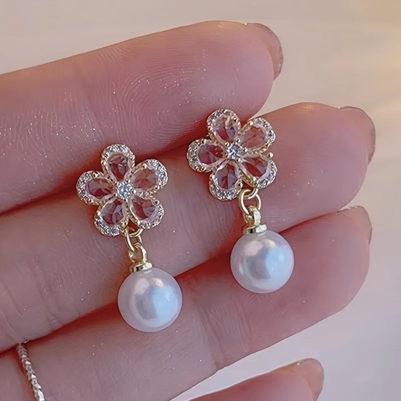 New Design Sweet Rhinestone Flower Stud Earrings For Women Elegant Imitation Pearl Crystal Zircon Earring Korean Party Jewelry
