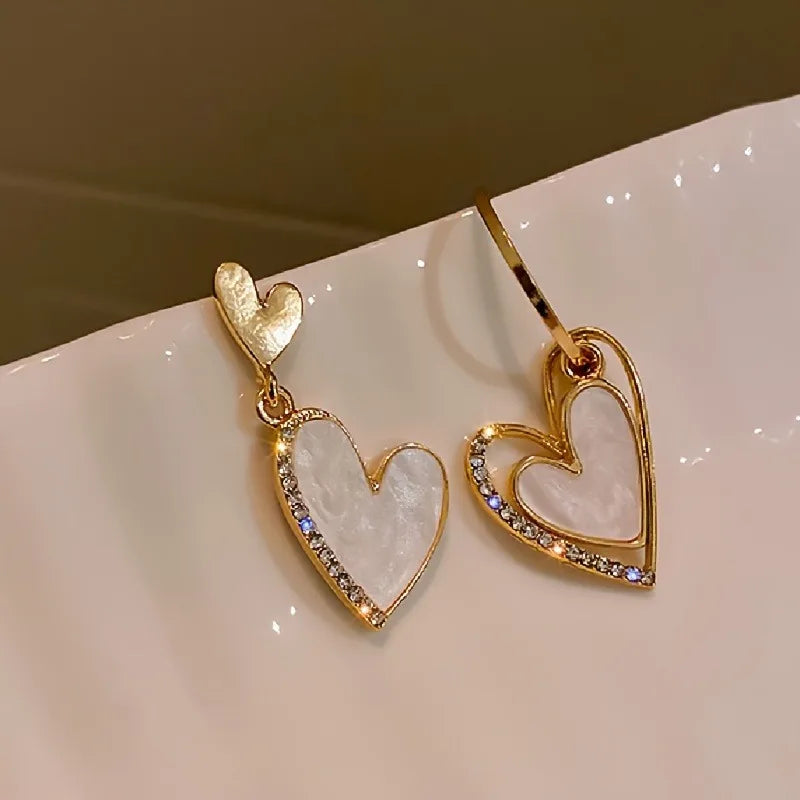 Elegant Asymmetrical Heart-Shaped Earrings Inlaid Zirconia Luxury Style for Women Vintage Fashion Wedding Party Jewelry Gifts