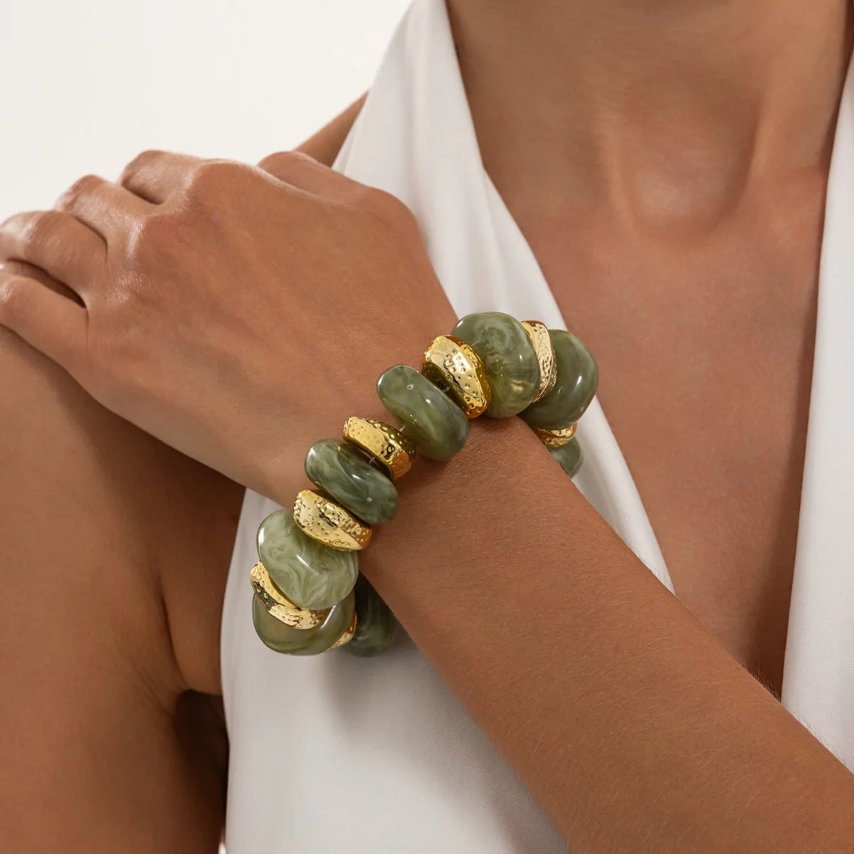 KMVEXO Bohemian Colorful Acrylic Beads Bracelet for Women New Trendy Resin Flat Round Elastic Bangles Statement Jewelry Gift