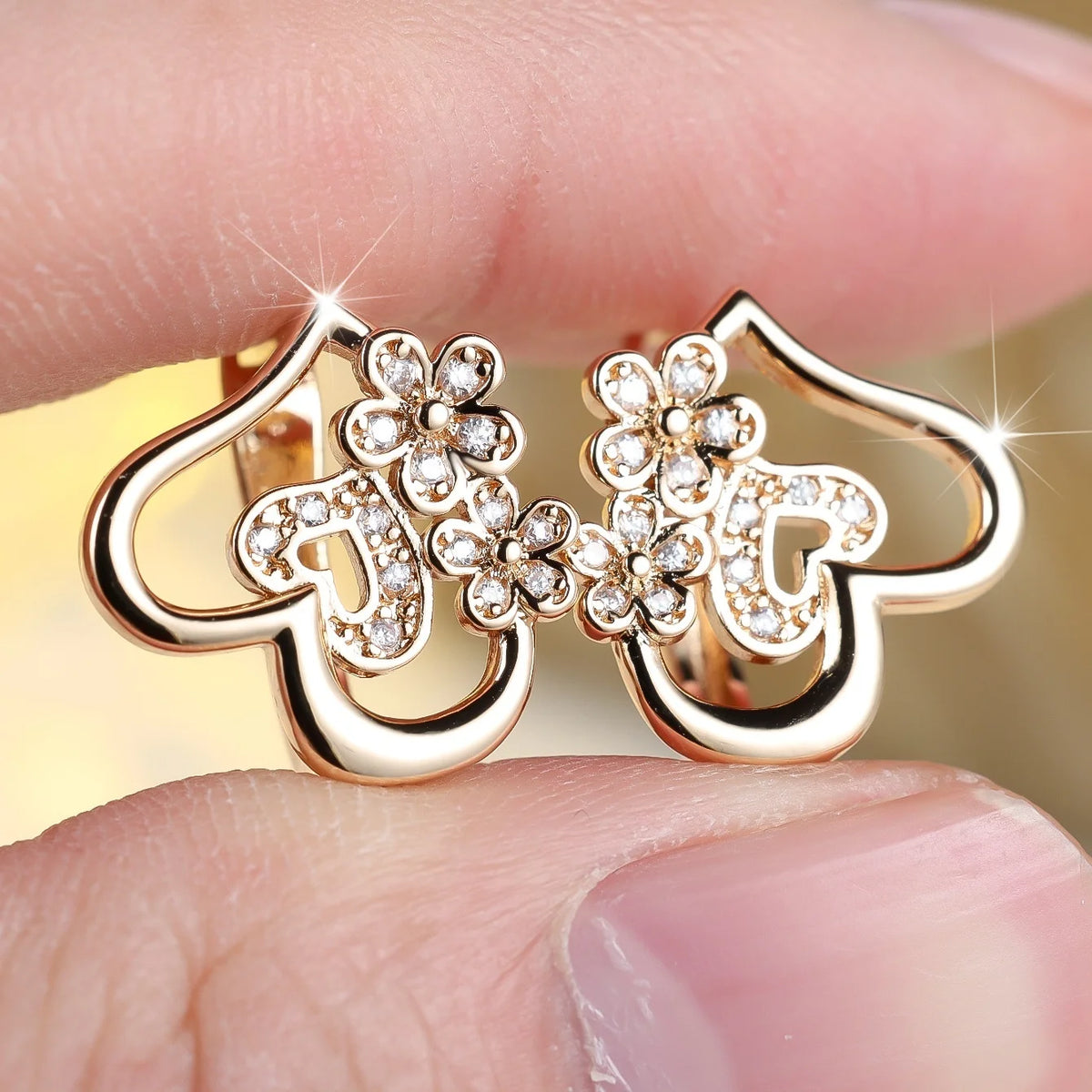 Small Heart Flower White Zircon Stone Fashion Hoop Earrings Charm Cute Female Gold Color Wedding Jewelry For Women